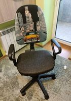 Продам дитяче комп'ютерне крісло в хорошому стані... Оголошення Bazarok.ua