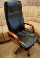 Продам крісло офісне чорне... Оголошення Bazarok.ua