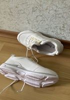Нові жіночі кросівки, білого кольору 36 розмір... Оголошення Bazarok.ua