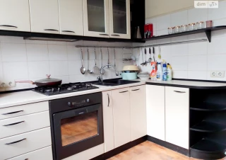 Квартира 3-кімн. оренда Киев, Соломенский &ndash; 70 м&sup2;... Оголошення Bazarok.ua